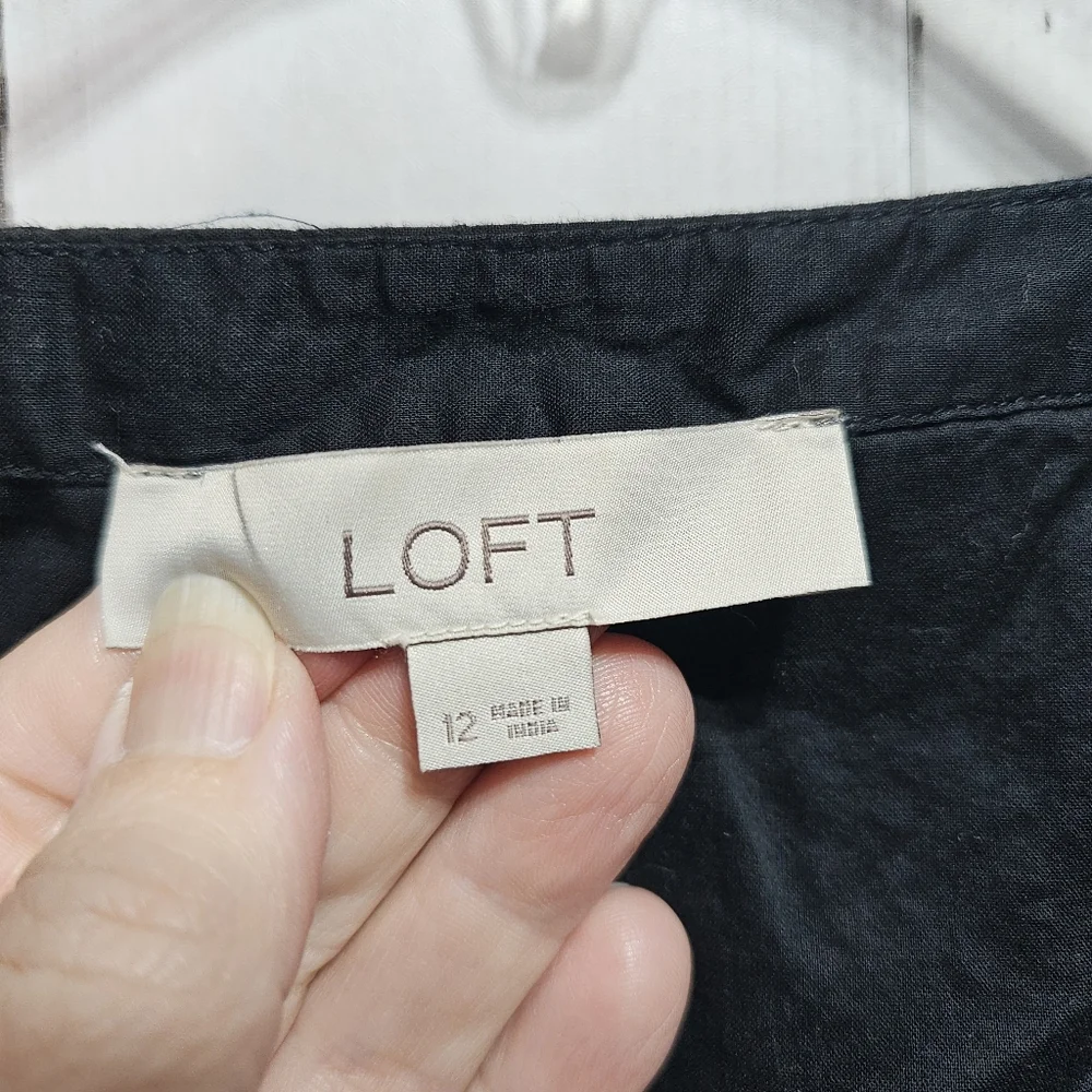 Ann Taylor LOFT Women's Black Eyelet V-neck Sleeveless Short Mini Dress Size 12. - Picture 5 of 7